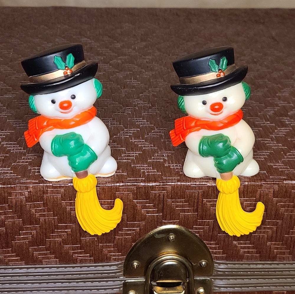 Vintage snowmen stocking hooks/ holders